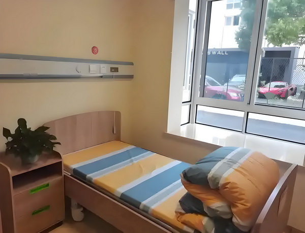 深圳市积分落户和人才引进_央视三报点评《阵地》，客观评价却遭差评炮轰，网友：不如看阅兵 面至忘有两个画今难